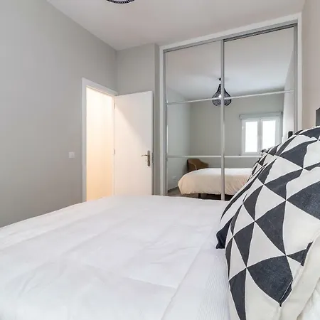 Flatguest - Sweet Urban Apartment *